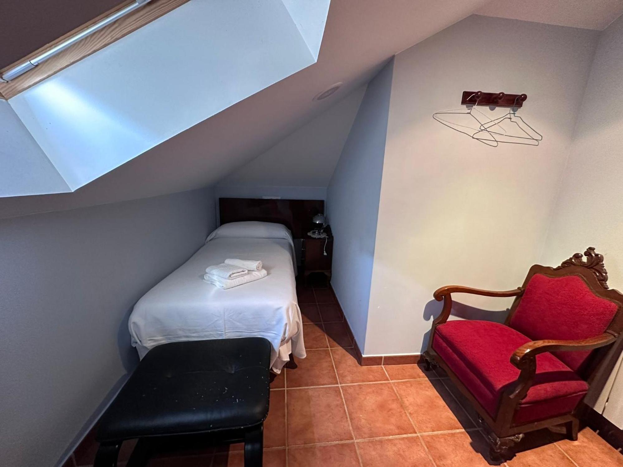 Casa Alpargateiro Guest House Os Peares Екстериор снимка